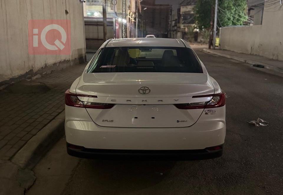 تۆیۆتا کامری